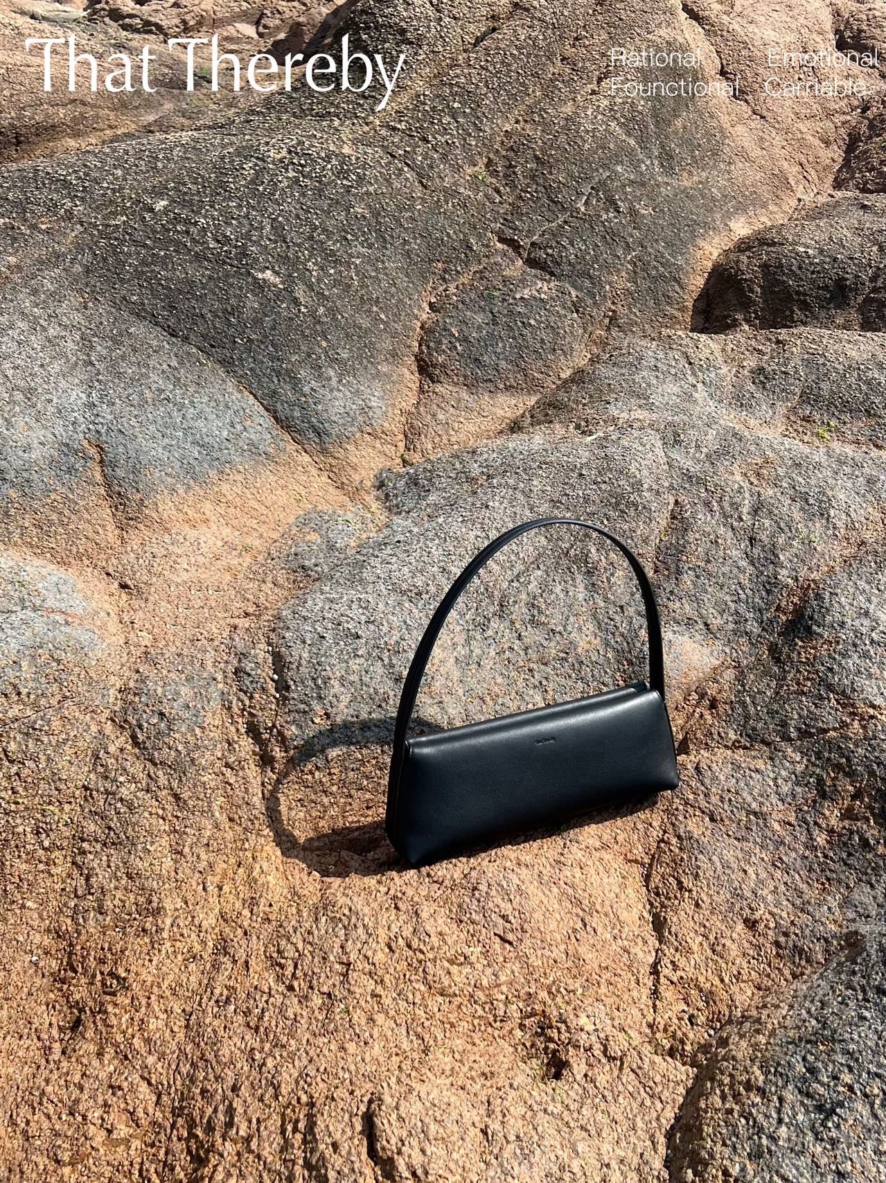Treasure Black Shoulder bag