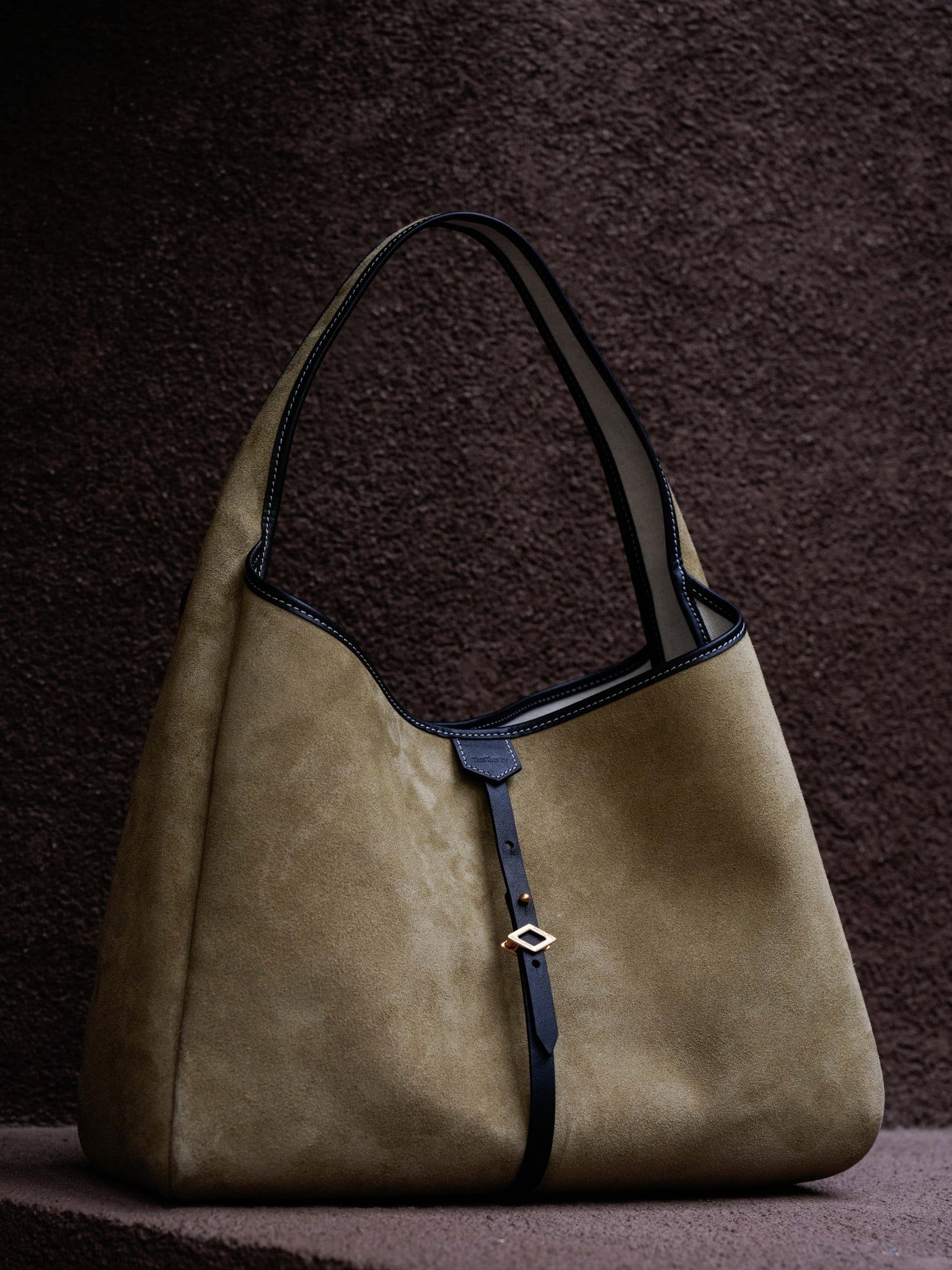 Never Late Hobo Bag Sand Combi Black